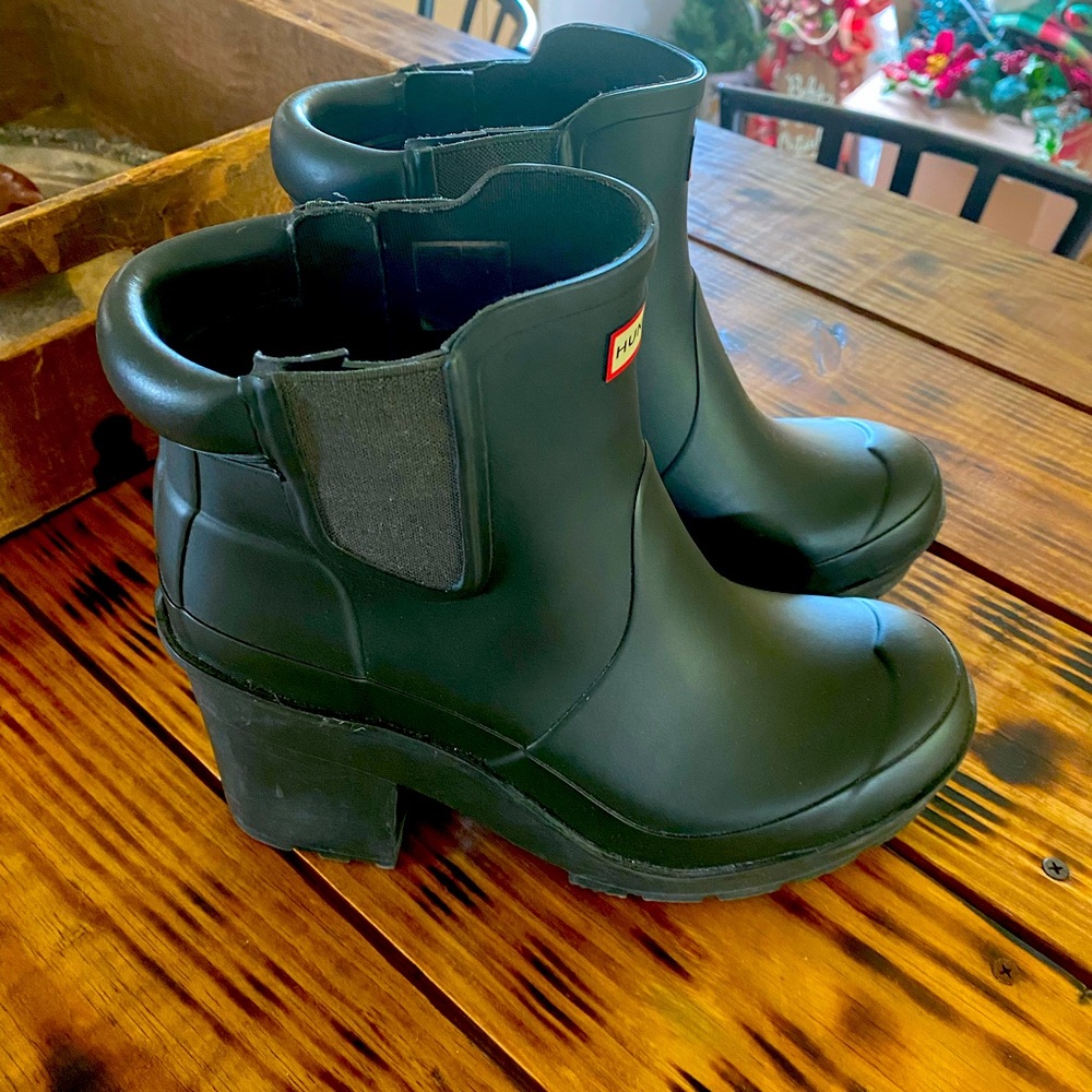 RARE Hunter Booties. Size 9. Worn one time!